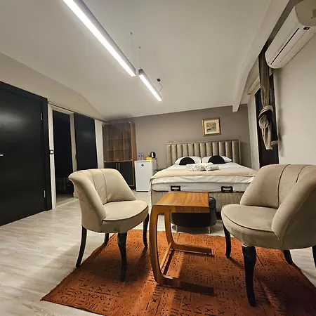 Szálloda Jirhouse Sarikoesk
