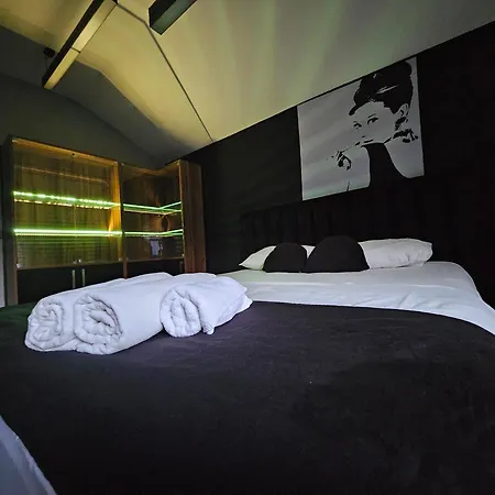 Jirhouse Sarikoesk Hotel