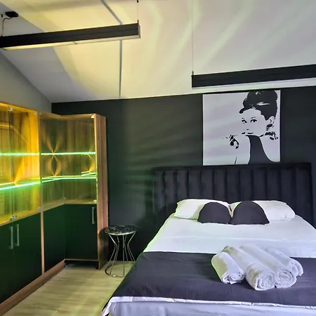 Jirhouse Sarikoesk Hotel 3*