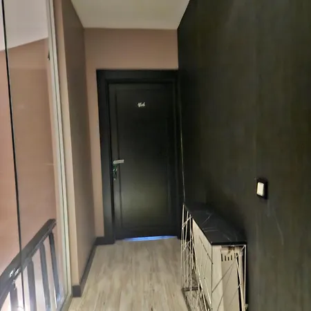 Jirhouse Sarikoesk Istanbul