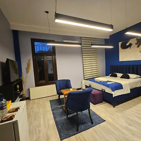 Jirhouse Sarikoesk Hotel